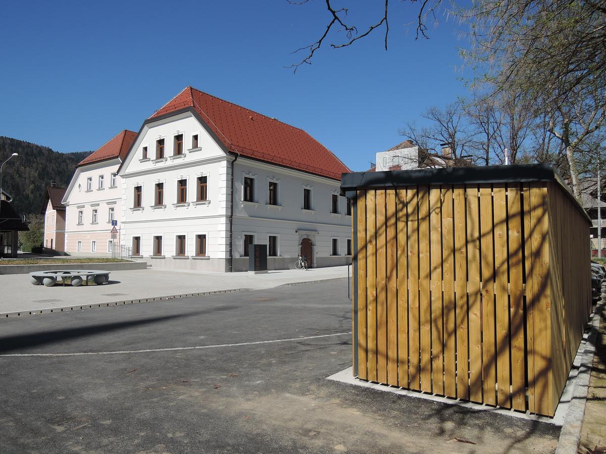 Hostel Bearlog Kočevje Kültér fotó