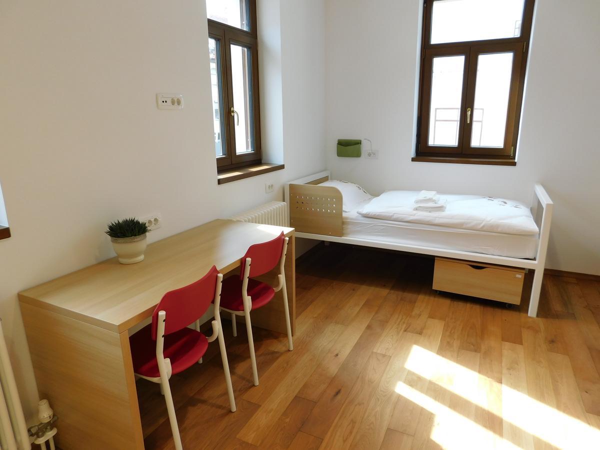 Hostel Bearlog Kočevje Kültér fotó