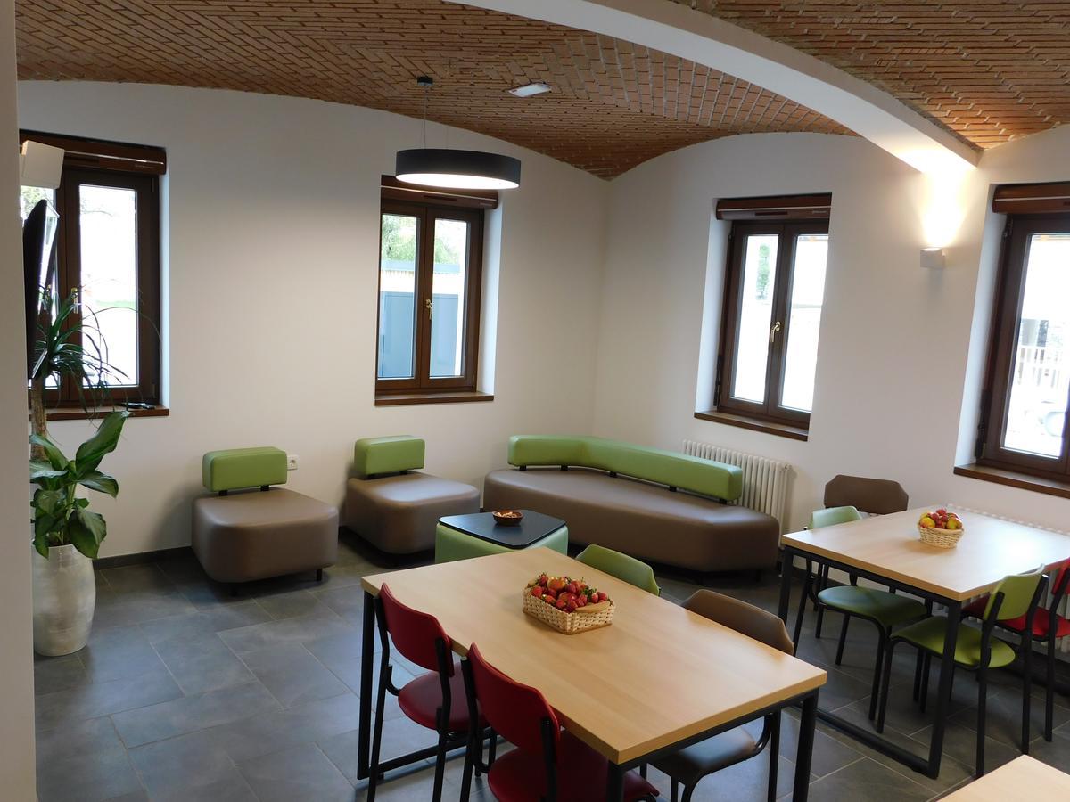 Hostel Bearlog Kočevje Kültér fotó