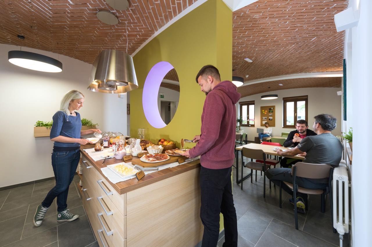 Hostel Bearlog Kočevje Kültér fotó