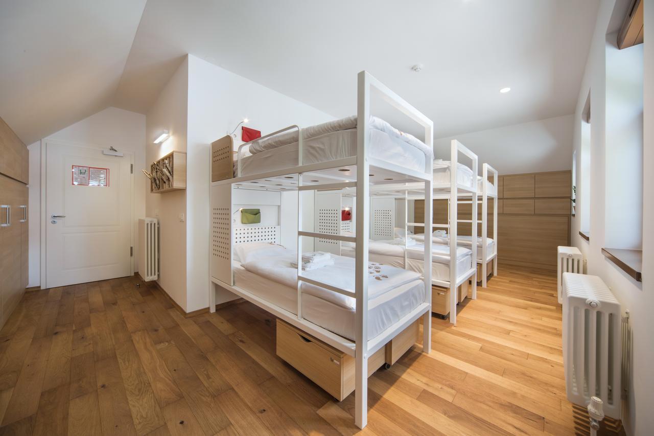 Hostel Bearlog Kočevje Kültér fotó
