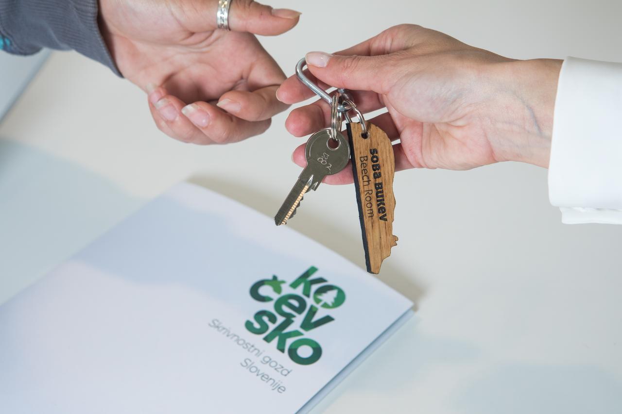 Hostel Bearlog Kočevje Kültér fotó